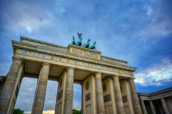 Puerta Brandeburgo Situada Pariser Platz Ciudad Berlín Alemania —  Fotos de Stock