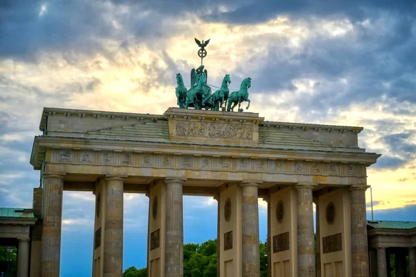 Бранденбургские Ворота Расположенные Паризер Плац Городе Берлин Германия — стоковое фото