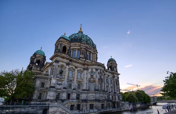 Catedral Berlín Situada Isla Los Museos Barrio Mitte Berlín Alemania —  Fotos de Stock
