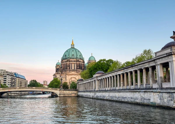 Catedral Berlim Localizada Ilha Dos Museus Bairro Mitte Berlim Alemanha — Fotografia de Stock