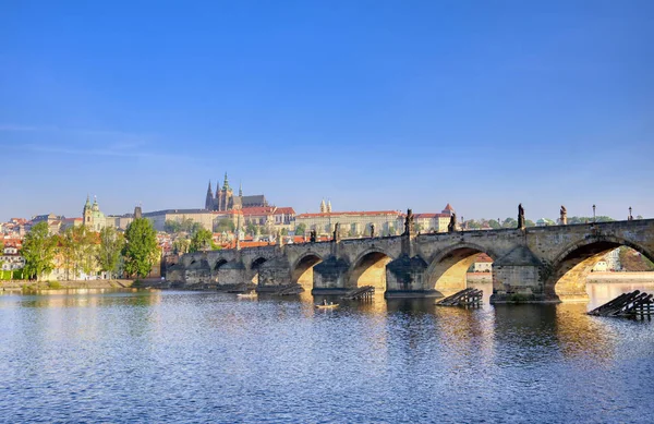 Una Vista Sobre Puente Carlos Río Moldava Hasta Castillo Praga — Foto de Stock