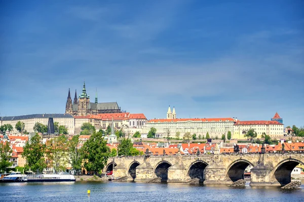 Una Vista Sobre Puente Carlos Río Moldava Hasta Castillo Praga — Foto de Stock