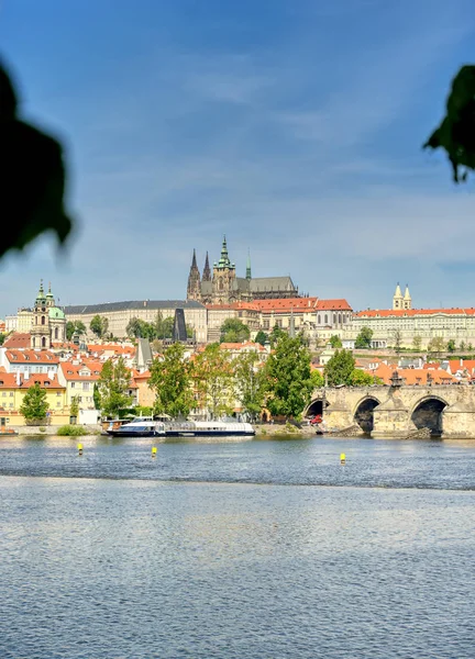 Una Vista Sobre Puente Carlos Río Moldava Hasta Castillo Praga — Foto de Stock