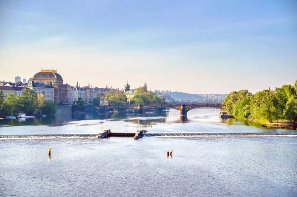 Tidig Morgon Bild Längs Floden Moldau Staden Prag Tjeckien — Stockfoto