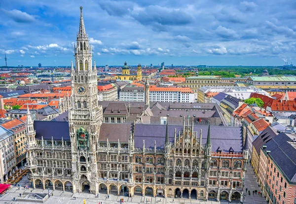 New Town Hall Βρίσκεται Στο Marienplatz Στο Μόναχο Γερμανία — Φωτογραφία Αρχείου