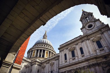 Londra 'nın merkezinde yer alan St. Paul Katedrali..