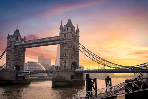 Sunset Över Tower Bridge Korsar Floden Thames London Storbritannien — Stockfoto