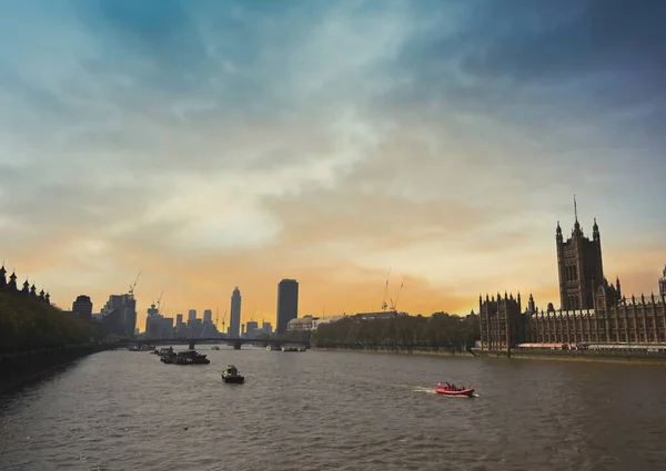 Palácio Westminster Longo Das Margens Tamisa Centro Londres Reino Unido — Fotografia de Stock