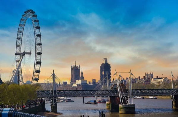 Uma Vista Longo Tamisa Londres Reino Unido Entardecer — Fotografia de Stock