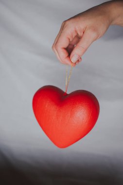 el, kalp, beyaz arka plan