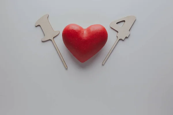 Καρδιά, 14, άσπρο φόντο, ημέρα του Αγίου Βαλεντίνου. — Φωτογραφία Αρχείου