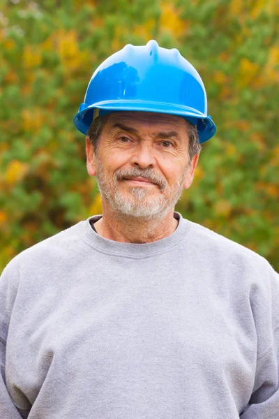 Contratista Constructor Con Hardhat Azul Sonriendo — Foto de Stock