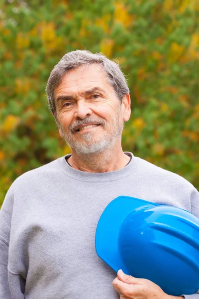 Contratista Constructor Con Hardhat Azul Sonriendo — Foto de Stock