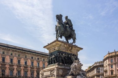 Katedral ve Piazza del Duomo Milan İtalya binalarda