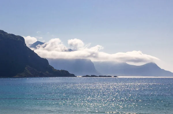 Plaża Haukland Góry Lofotach Norwegii — Zdjęcie stockowe