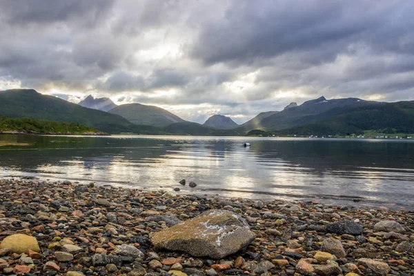 Nuages Sur Fjord Sur Île Senya Norvège — Photo