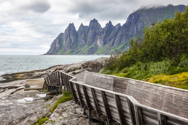Norveç Senja Adada Tungeneset Bakış Açısı — Stok fotoğraf