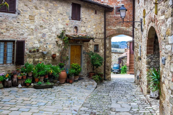 Straßen Und Gebäude Alten Dorf Montefioralle Der Toskana — Stockfoto