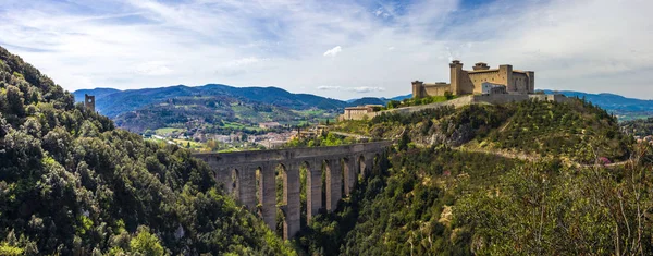 Castillo Colina Acueducto Spoleto Umbría Italia —  Fotos de Stock