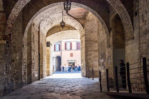 Ruas Estreitas Todi Cidade Medieval Úmbria — Fotografia de Stock