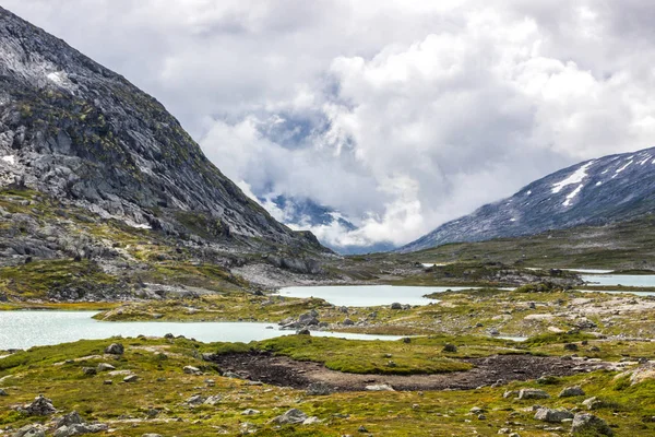 Nubes Sobre Carretera Montaña Noruega —  Fotos de Stock