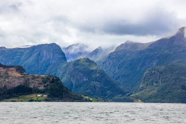 Felhők Sognefjord Felett Norvégiában — Stock Fotó