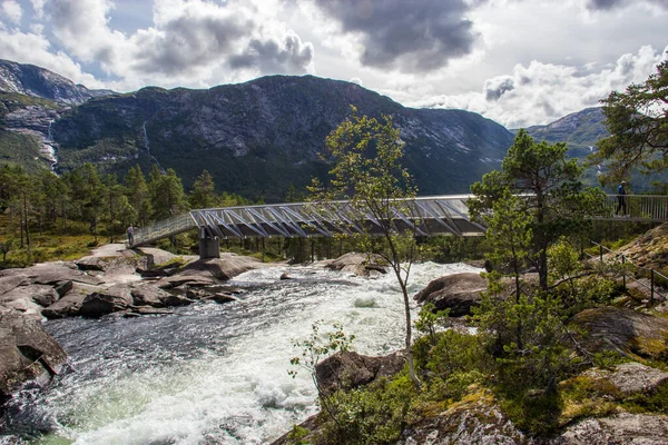 Rio Montanhas Longo Estrada Gaularfjelet Noruega — Fotografia de Stock