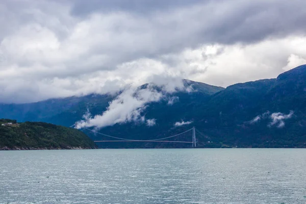 Chmury Nad Eidfjord Górach Norwegii — Zdjęcie stockowe