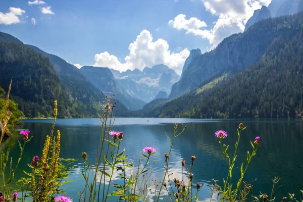 Belo Lago Montanha Dia Ensolarado Nos Alpes Áustria — Fotografia de Stock