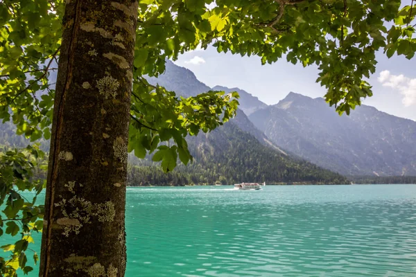 Dia Ensolarado Lago Azul Turquesa Plansee Nos Alpes Austríacos — Fotografia de Stock