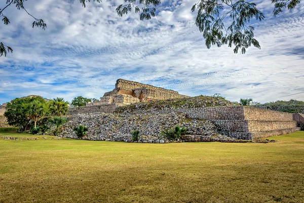 Kabah, sitio arqueológico maya, región de Puuc, Mérida, Yucatán, México — Foto de Stock