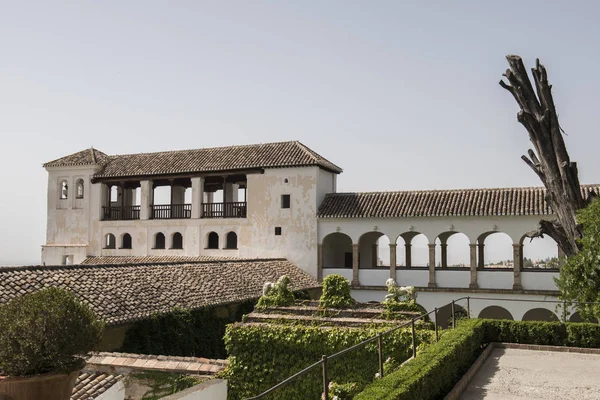 Şaşırtıcı Alhambra Palace mimari güzellik — Stok fotoğraf