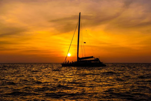 Sail Boat Sunset Phi Phi Leh Islands Andaman Sea Krabi — Stock Photo, Image