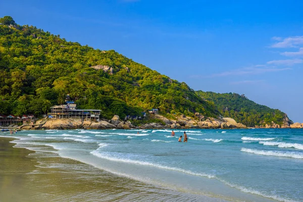 Grandes Olas Playa Haad Rin Isla Koh Phangan Suratthani Tailandia — Foto de Stock