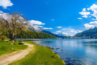 Kristal mavi St Moritz Gölü, Sankt Moritz, Maloja Grisons İsviçre