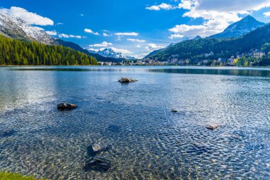 Kristal mavi St Moritz Gölü, Sankt Moritz, Maloja Grisons İsviçre