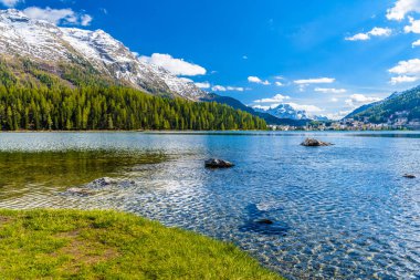 Kristal mavi St Moritz Gölü, Sankt Moritz, Maloja Grisons İsviçre