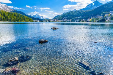 Kristal mavi St Moritz Gölü, Sankt Moritz, Maloja Grisons İsviçre