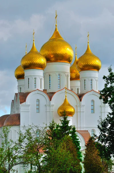 Assumption Cathedral Golden Domes Yaroslavl Russia — Stock Photo, Image