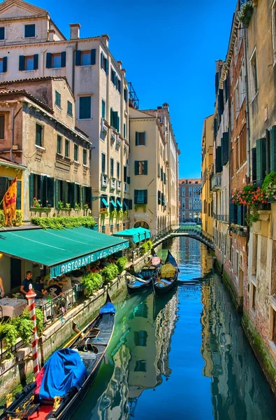 Venedig Juni 2014 Restaurang Nära Kanal Juni 2014 Venedig Italien — Stockfoto