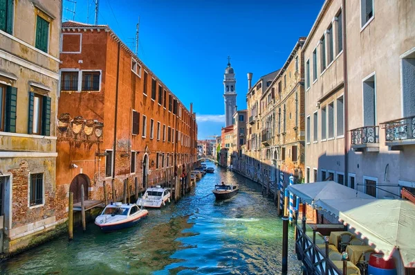 Canal Panorâmico Com Barcos Carabinieri Veneza Itália Hdr — Fotografia de Stock