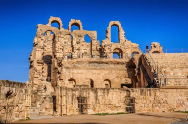Kuzey Afrika 'daki en büyük stadyumun kalıntıları. El Jem, Tunus, UNESCO.
