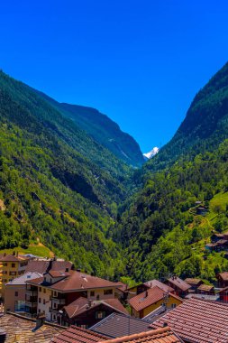İsviçre Alpleri'nde köy dağlar Valley, Stalden, Staldenried, Visp, Wallis Valais İsviçre