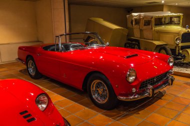 Fontvieille, Monako - Haziran 2017: kırmızı Ferrari 250 Gt 1963 yılında Monaco ilk araba koleksiyonu Müzesi.