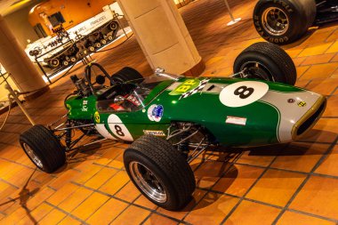 Fontvieille, Monako - Haziran 2017: yeşil Lotus 25 formül bir F1 1962 yılında Monaco ilk araba koleksiyonu Müzesi.