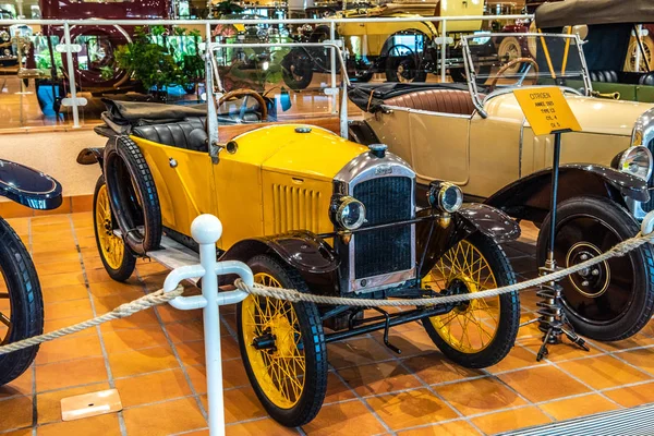 Fontvieille Monaco Juni 2017 Gelber Peugeot Museum Der Automobilsammlung Von — Stockfoto