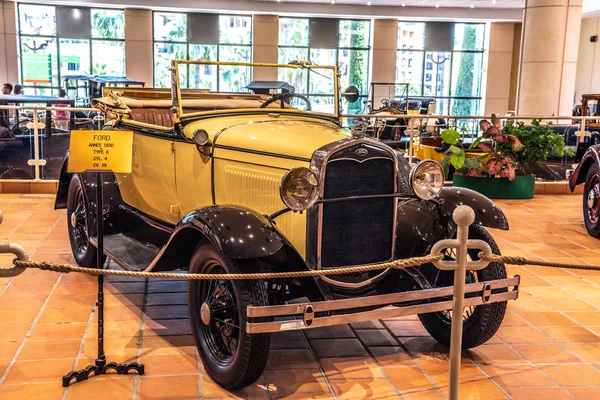 摩纳哥丰特维耶 2017年6月 米色福特 敞篷车1930年在摩纳哥顶级汽车收藏博物馆 — 图库照片