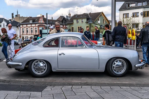 Niemcy Limburg Kwiecień 2017 Srebrne Porsche 356 Coupe 1948 Limburg — Zdjęcie stockowe