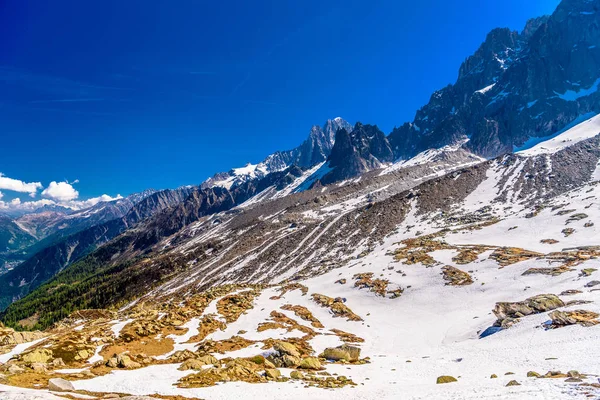 Montañas nevadas Chamonix, Mont Blanc, Alta Saboya, Alpes, Francia —  Fotos de Stock