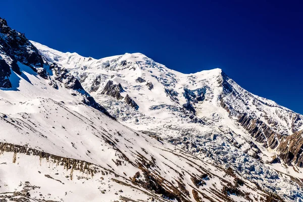 Snowy mountains Chamonix, Mont Blanc, Haute-Savoie, Alps, France — Stock Photo, Image